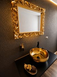 Waschbereich_Gold_optimiert_ca2MB